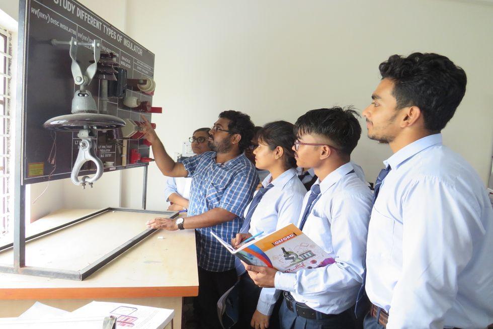 JIS School of Polytechnic Kolkata Labs photo 18